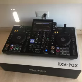 Pioneer DJ XDJ-RX3 i Pioneer XDJ XZ DJ System