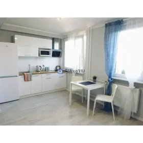 1pok, 24met, okolice Morawskiej WINDA (Wrocław)