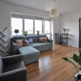 2pok 37met, ok. Kuźniczej BALKON/KOMÓRKA (Wrocław)