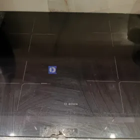 Płyta indukcyjna Bosch pęknięta, sprawna PUE611BB2