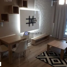 2pok 45m ok. Magnolii BALKON/GARAŻ/WINDA (Wrocław)