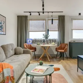 2pok 36met ok. Dokerskiej BALKON/PIWNICA (Wrocław)